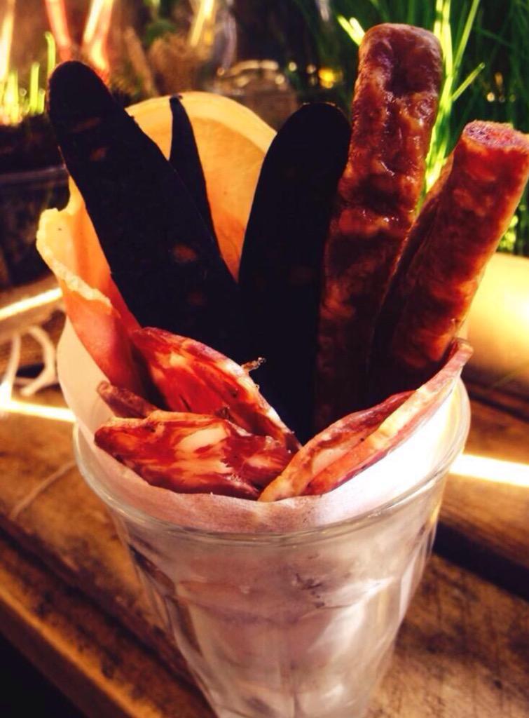 FineLineBow's tweet photo. Bow wow wow @cannonandcannon #meatcone anyone? #beersnacks #FLB http://t.co/xdrtxZZQKj