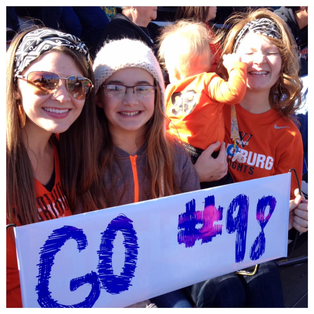 KristinMcCusker's tweet photo. #HomeForTheKnight @lauracathcecily @M_Bohlke #98 http://t.co/r7J9ENrE0c