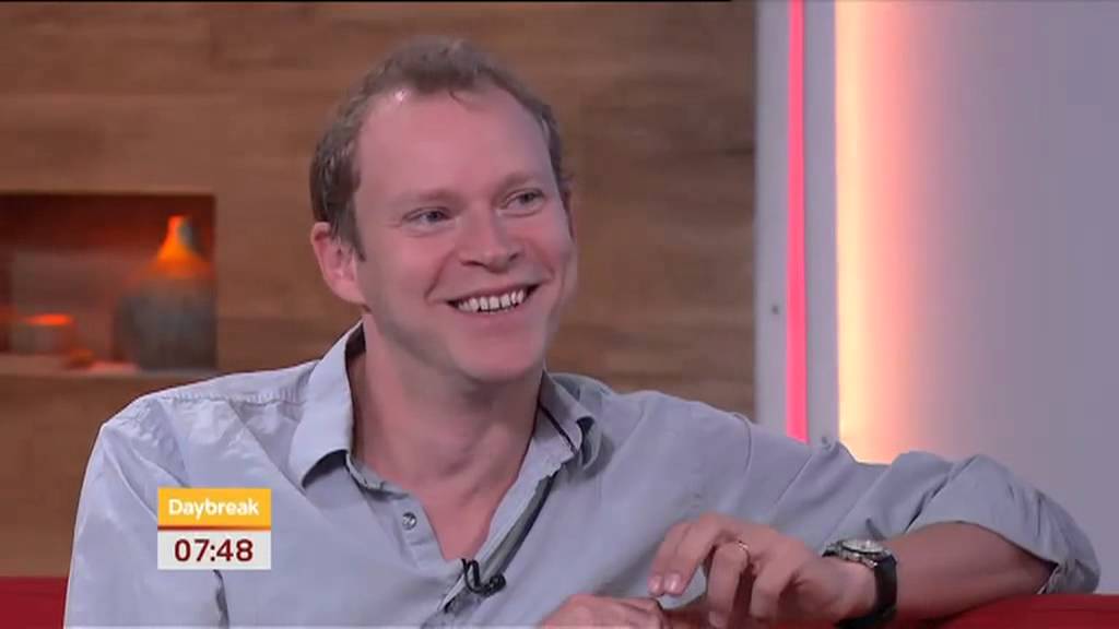 9/29: Happy 43rd Birthday 2 comedian/actor Robert Webb! Brit! Peep Show w/David Mitchell!  