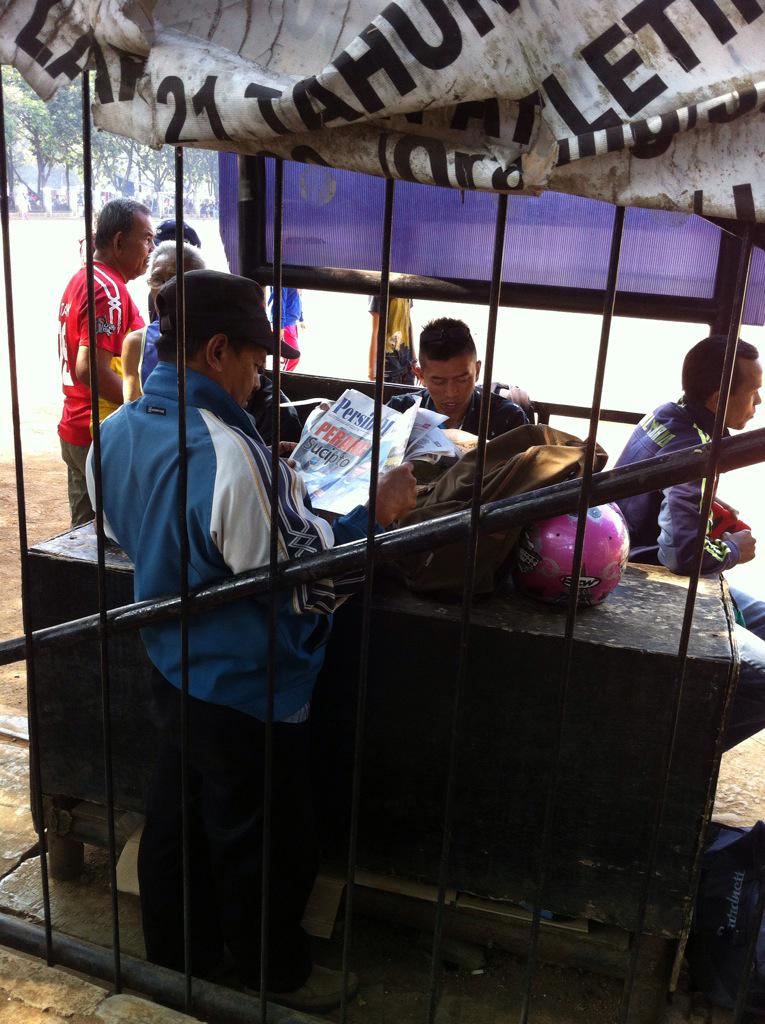 Betul ini petugas dr pemkot kota bdg pak <a href="/ridwankamil/">Ridwan Kamil</a> fasilitasnya kok tdk terurus ya, padahal ditiket sebesar 5 rbu.