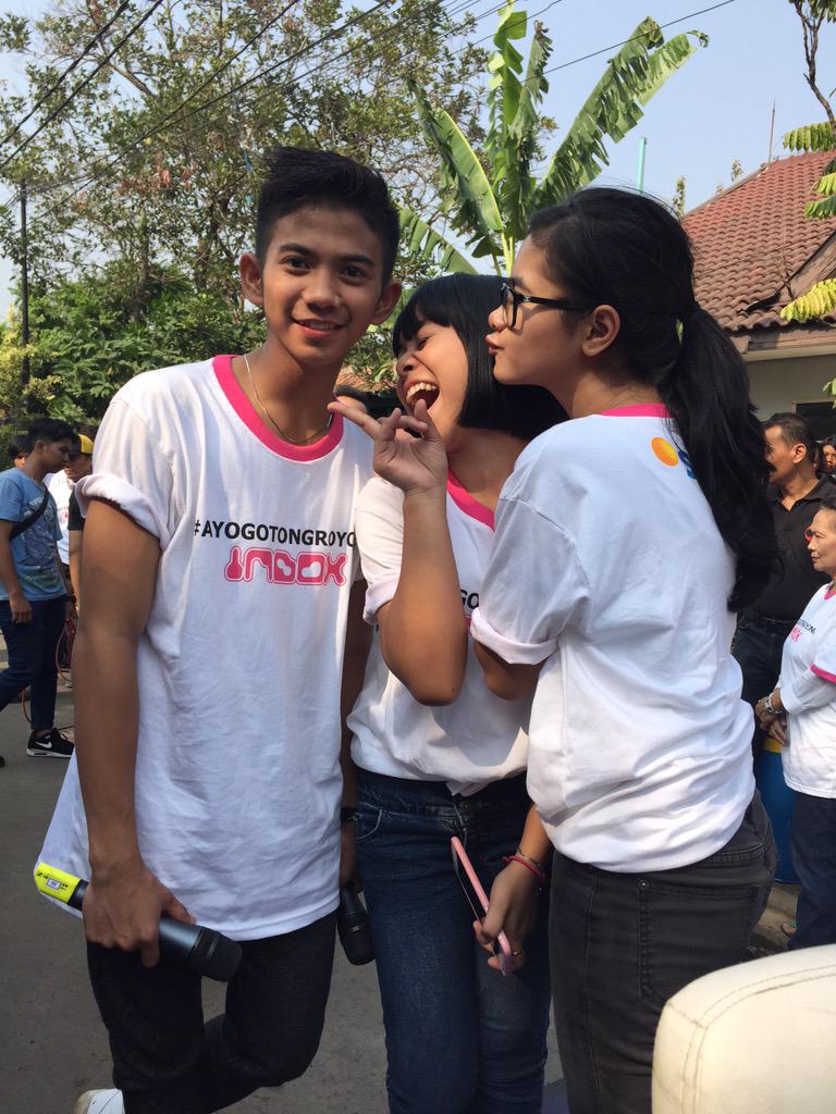 salshaindr's tweet photo. Nothing beats the love of a brother and a sister💕 http://t.co/NLfuCBxcuZ