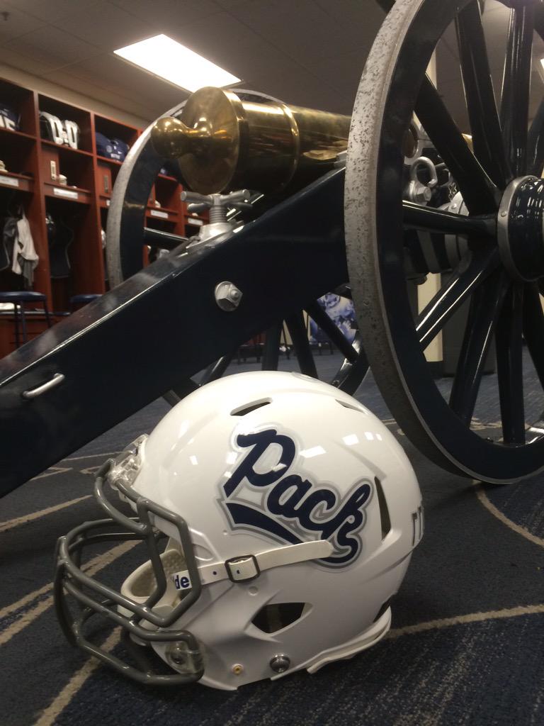 Nevada Football On Twitter View From Inside Our Locker Room Nevada Will Be Wearing A White Helmet With The Script Pack Logo For Today S Game Http T Co Dzrr75sr5r
