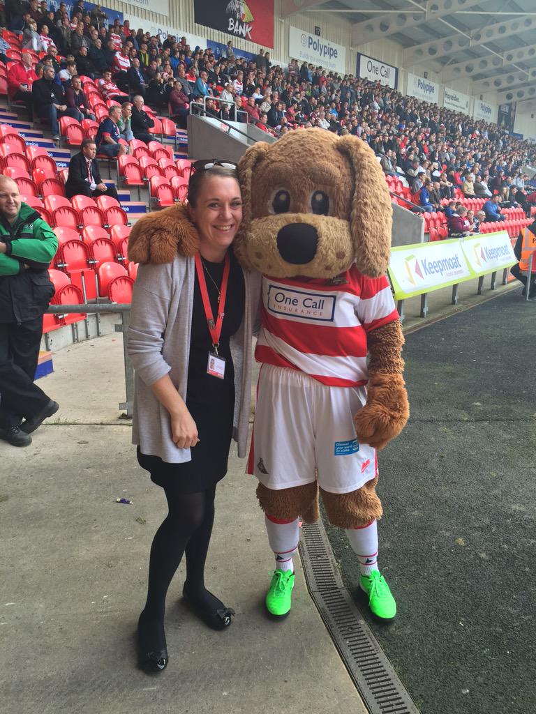samsmsllwood's tweet photo. Great day at work @drfc_official 😀😀#alwaysbelieve #RememberRick http://t.co/izhPTPLPys