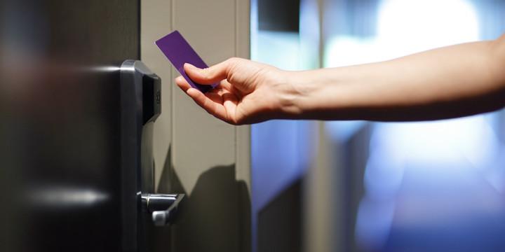 LocksmithUnited's tweet image. Everything You Need to Know About Electronic Locks buff.ly/1FYSiJa #ElectronicLocks #LockScience #LockTypes