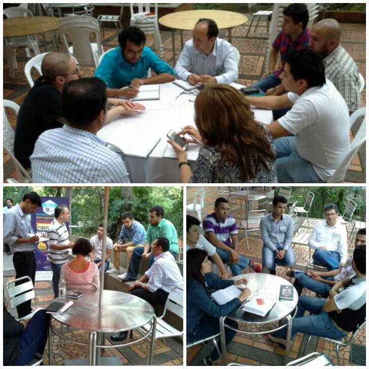 AppsCoUNAB's tweet photo. Expertos técnicos unifican criterios de trabajo con programadores de las iniciativas #EnModoAppsCoWeekend @AppsCo http://t.co/vsbfMWPYD6
