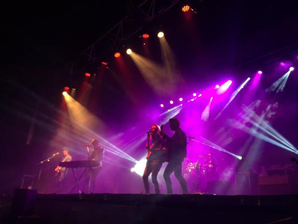 GuauMiauyMas_'s tweet photo. Gracias @Los40Zgz por el vídeo http://t.co/2Zv14bak8x  y fotos de @dvicioficial en #Tarazona40pop @Los40_Spain http://t.co/S0dRPbzxlk