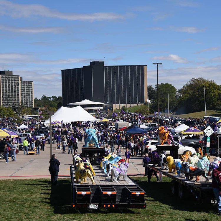 WesternILUniv's tweet photo. #WIUHomecoming #WIUHC15 #GoNecks http://t.co/arjeKfT0wr