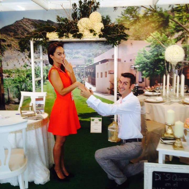JenniferBWP's tweet photo. ¡Era imposible no compartir esta imagen! 
Ya lo anunciaba nuestra pizarra vintage..."Di, si quiero"💍. http://t.co/f5XzFb46rK