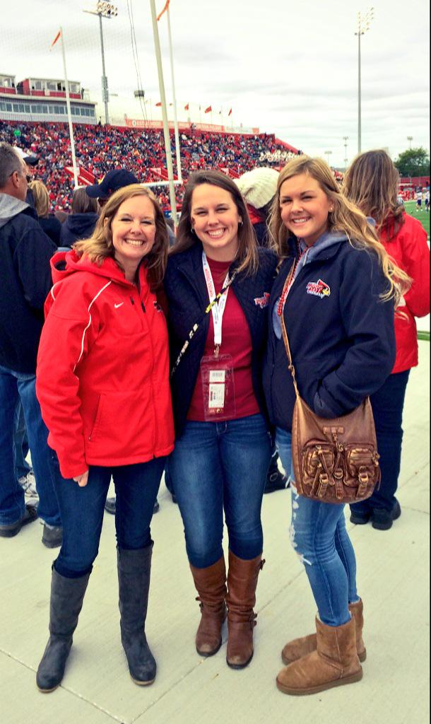 Marianne_Riddel's tweet photo. Redbird Family Day with my college senior and her little sis. #timeflies #BackTheBirds #missing2others http://t.co/6lDFG22H3R