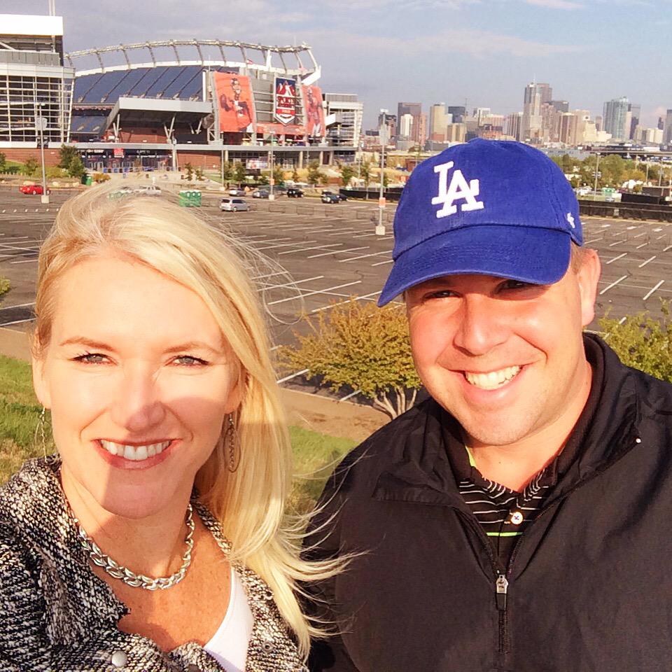 DawnAtFOX9's tweet photo. This is why @natezinnel is the professional photographer &amp; I am NOT! #phoneshadow #SportsAuthorityFieldAtMileHigh http://t.co/I1Znta5TIN