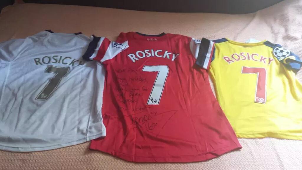 Happy birthday Tomas Rosicky!
The loyal one!
35 years young        