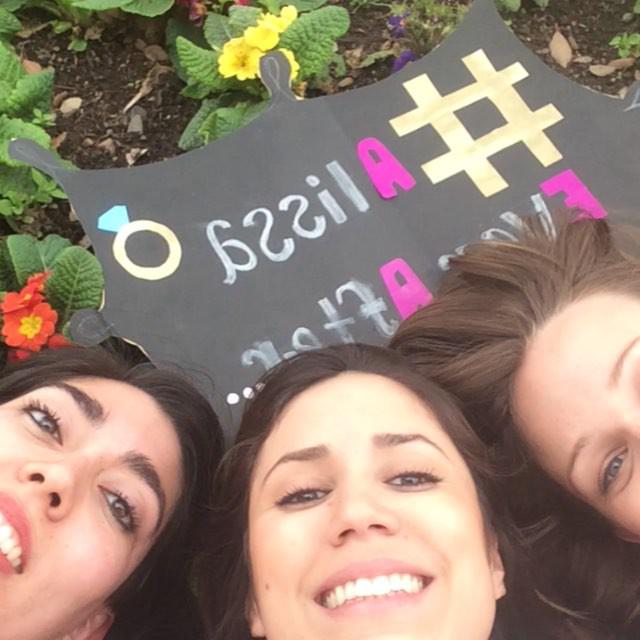 Despedida4ever's tweet photo. vesnazlatar#alissaeverafter #queridanovia #alissasdivinasminas http://t.co/TBIZYuSF8e