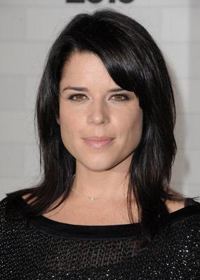 Happy 42nd Birthday to Actress Neve Campbell today!! 