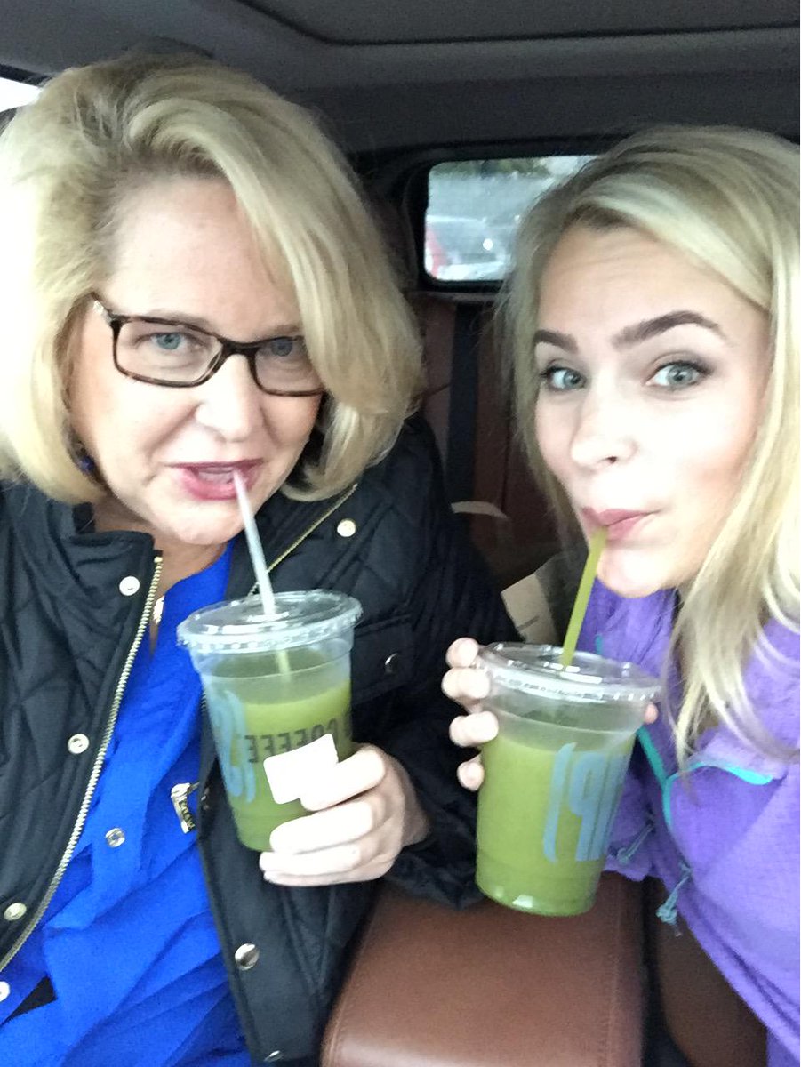 margaretbpeach's tweet photo. Just a little juicing with one of my favorite girls #missinggrace 👯@MarilynHope 🍏🍓🍍🍆🍇🍌 http://t.co/0CRPjL60YU