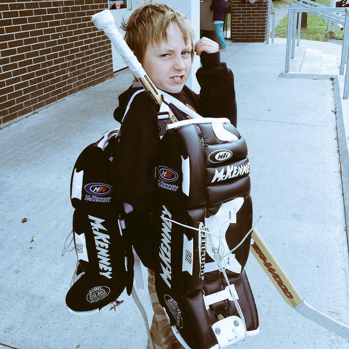 Paver_King's tweet image. Think he looks ready to defend the crease Who thinks jersey #27 is in order #Hextall @TSNBobMcKenzie @tsnjamesduthie