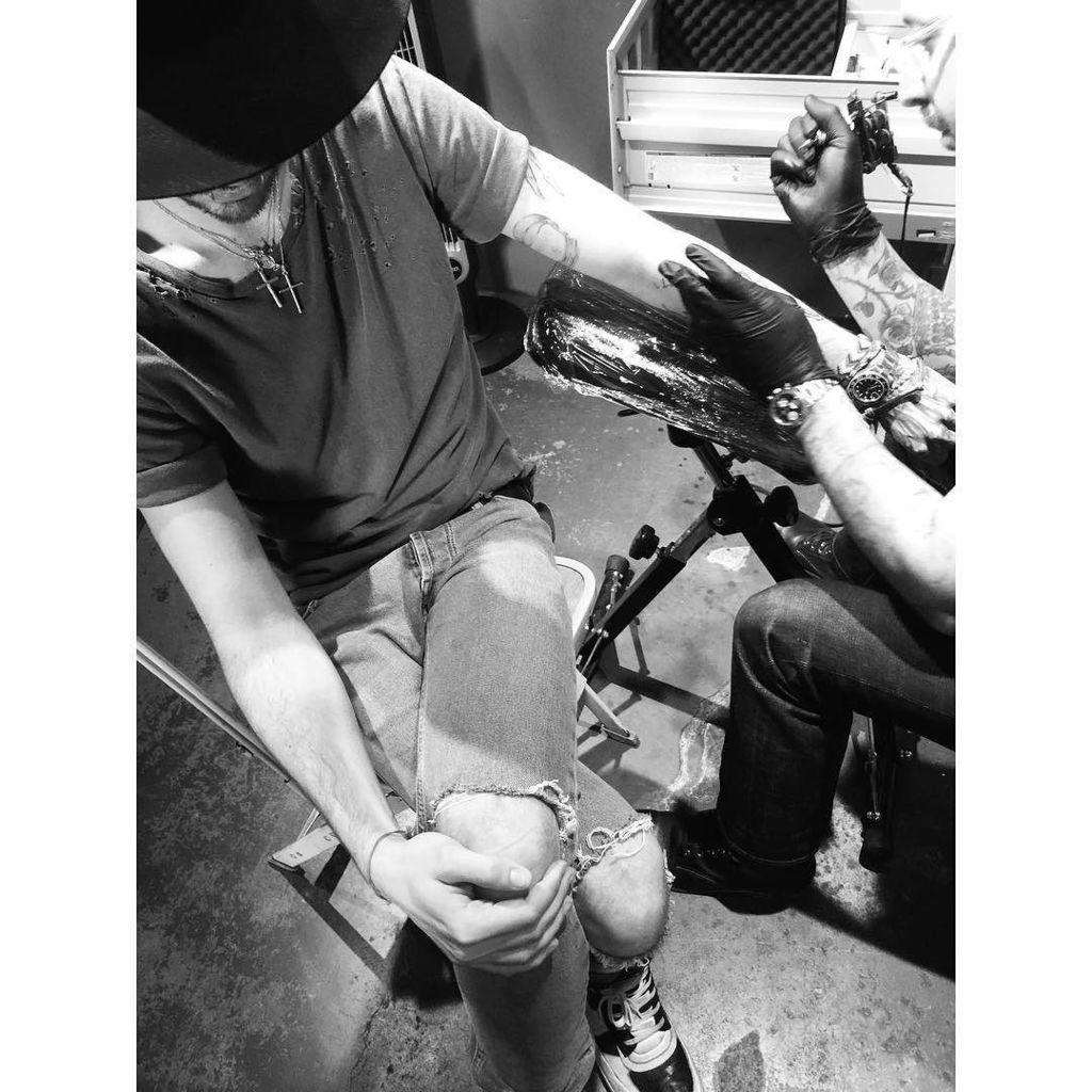 tokiohotel's tweet image. new ink on Saturdays #singleneedle #inked ift.tt/1QRgcfp