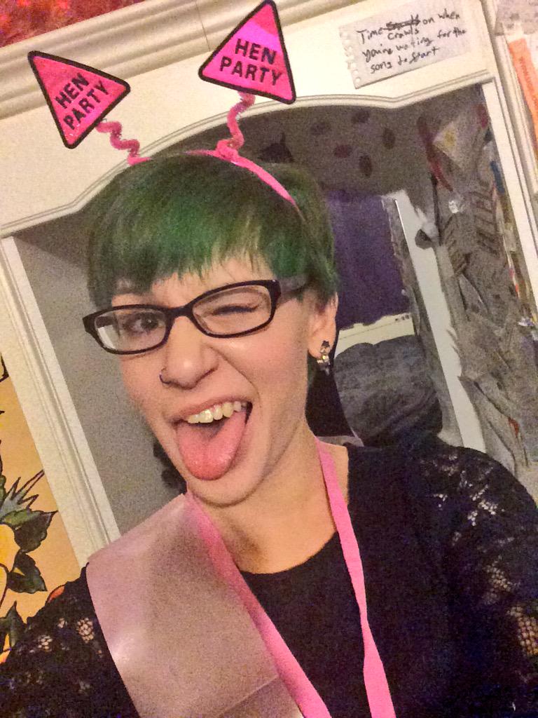 DearGravity_'s tweet image. #attractive #bitdrunk