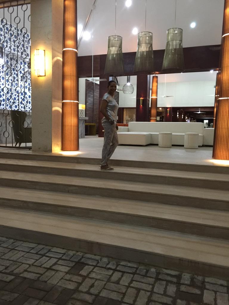 cecilelevee's tweet image. Adding my finishing touches for the hand over, Client: @HedonismJamaica #designerme #designismybusiness