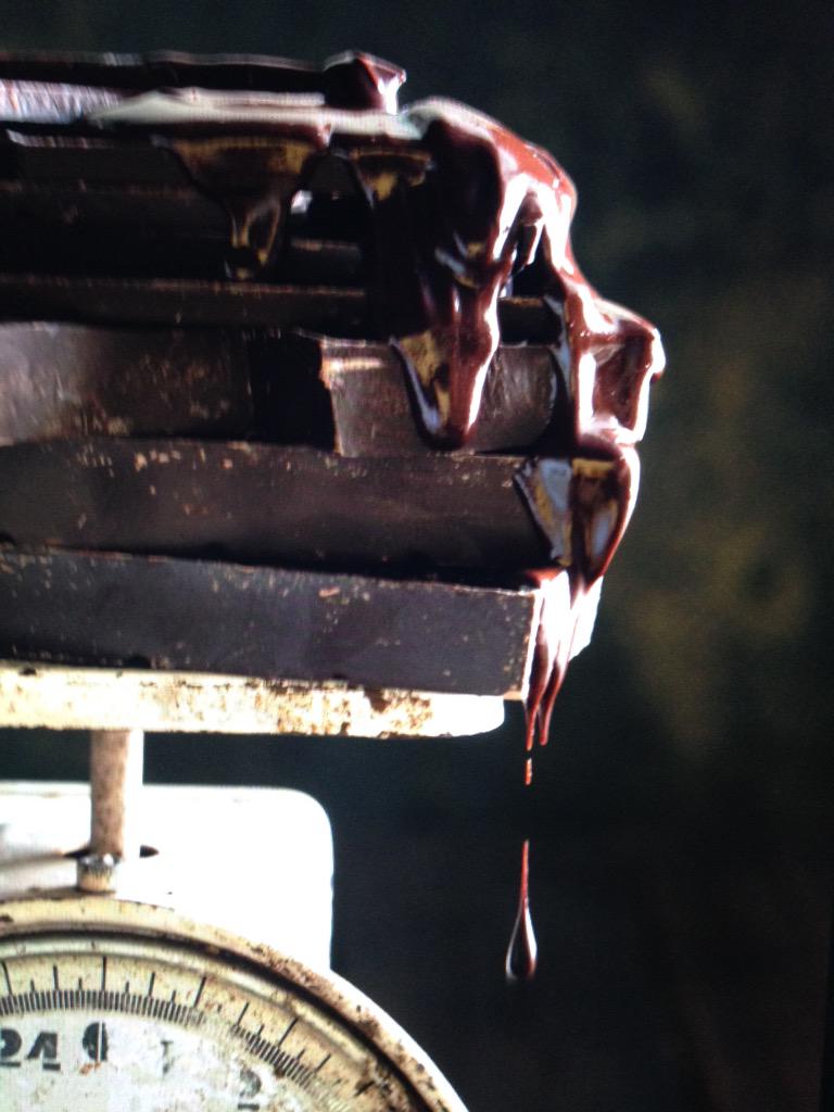 vmacmac's tweet image. I love styling food.. So cool when you get the perfect drip #chocolate