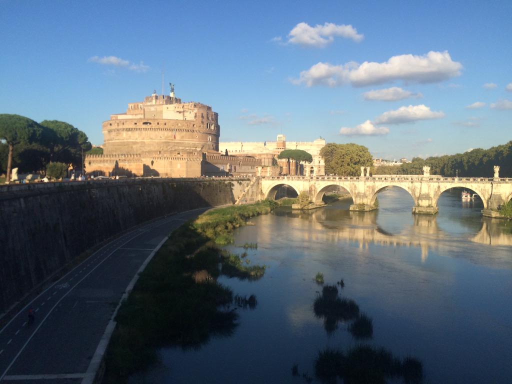 stjohnsglobal's tweet photo. That's punny! RT @OGSEllen: Just ROME-ing around #SJUglobal #DTW2015 http://t.co/hRSyyxOkPc