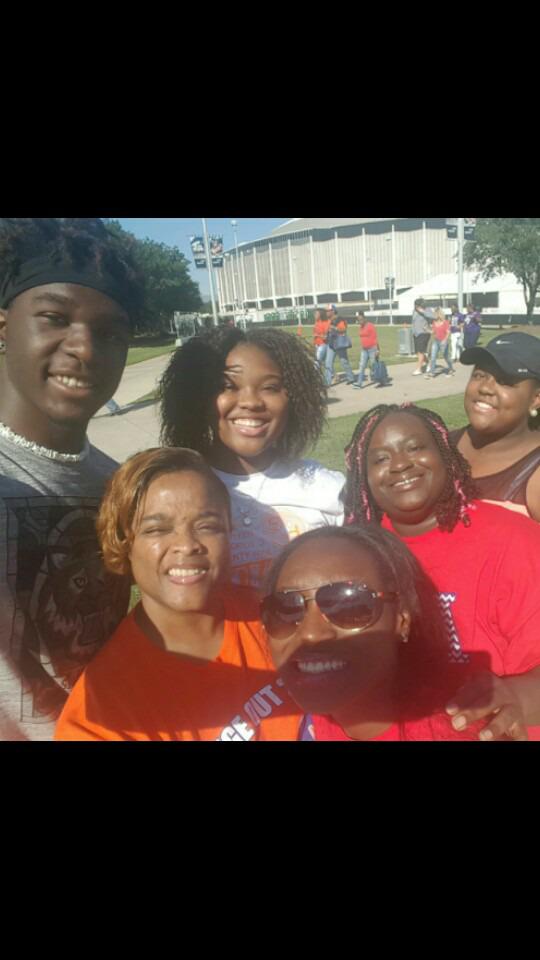 Ms.Hooper tweet media