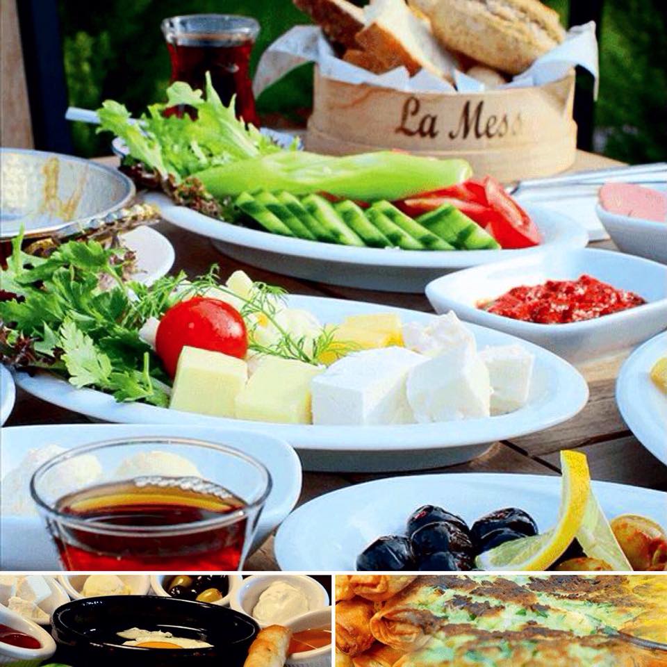 lamesscafe's tweet photo. Güne böyle bir kahvaltı ile başlamak isteyenleri;La Mess'in eşsiz lezzetlerini sunmak için bekliyor olacağız. http://t.co/suUM0FOIoZ