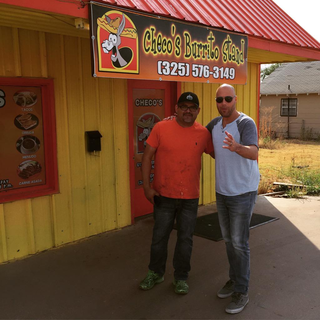ChipDean's tweet photo. My new buddy Checo can make some serious burritos! If you're going through #HamlinTX, get you some. You'll thank me. http://t.co/tvo2wT9uP3