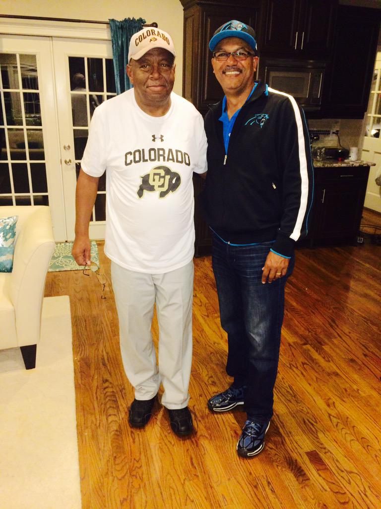 Dominicandandy1's tweet image. En Sandy Spring, Georgia con mi amigo Tyrone Smith.#friendshipforlife