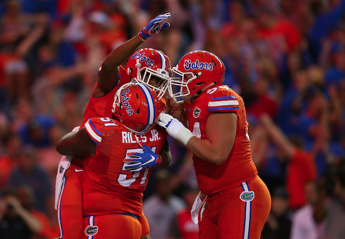 BleacherReport's tweet photo. UPSET ALERT: #25 Florida takes down #3 Ole Miss with a 38-10 win in the swamp! http://t.co/Q4TQDkRwnn