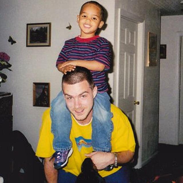 NorthPhillyKane's tweet photo. My young Prince before he got all old on me... #2001 - #Happy18thBornDay #JKane http://t.co/TMPvLCJjIx