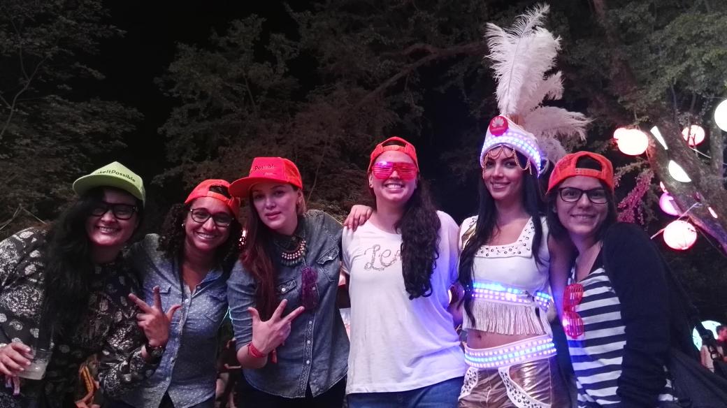 HuaweiMobileCo's tweet photo. @ANGIEFCO @catah0 viven lo mejor del @Breakfest_Col junto a Huawei. #EnVivoEsPosible compartir con los amigos http://t.co/JqZ5IuuyAU