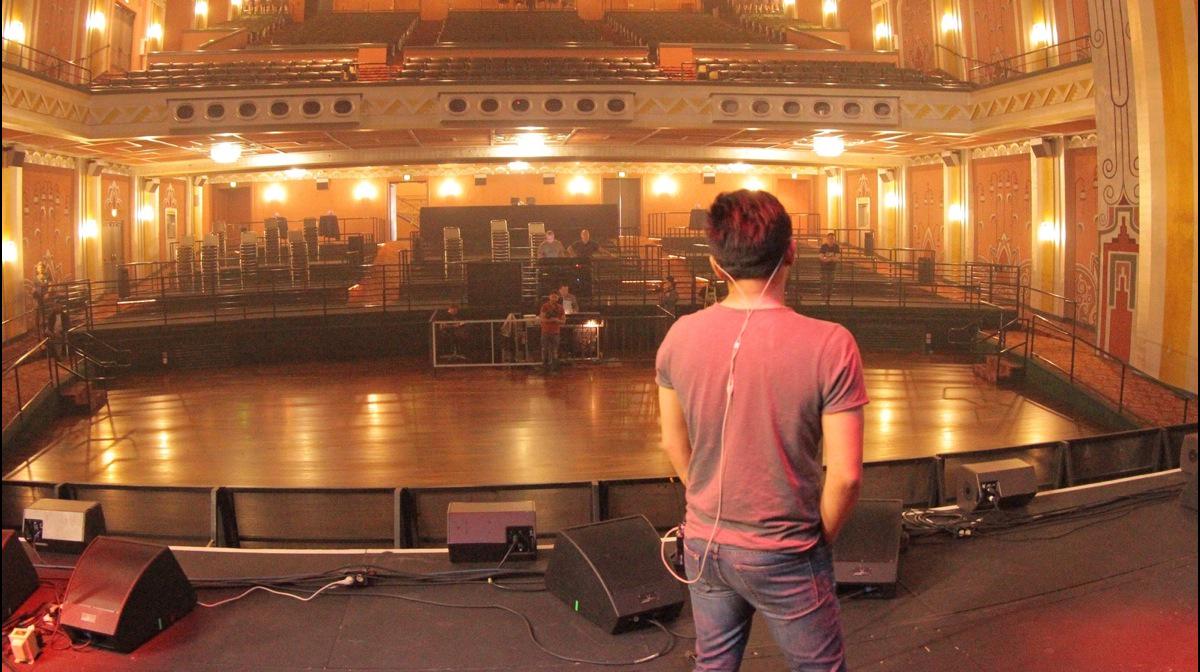 NOAH_ID's tweet photo. Nah ini salah satu hal yang dilakukan saat soundcheck http://t.co/wX7VM1sVmv