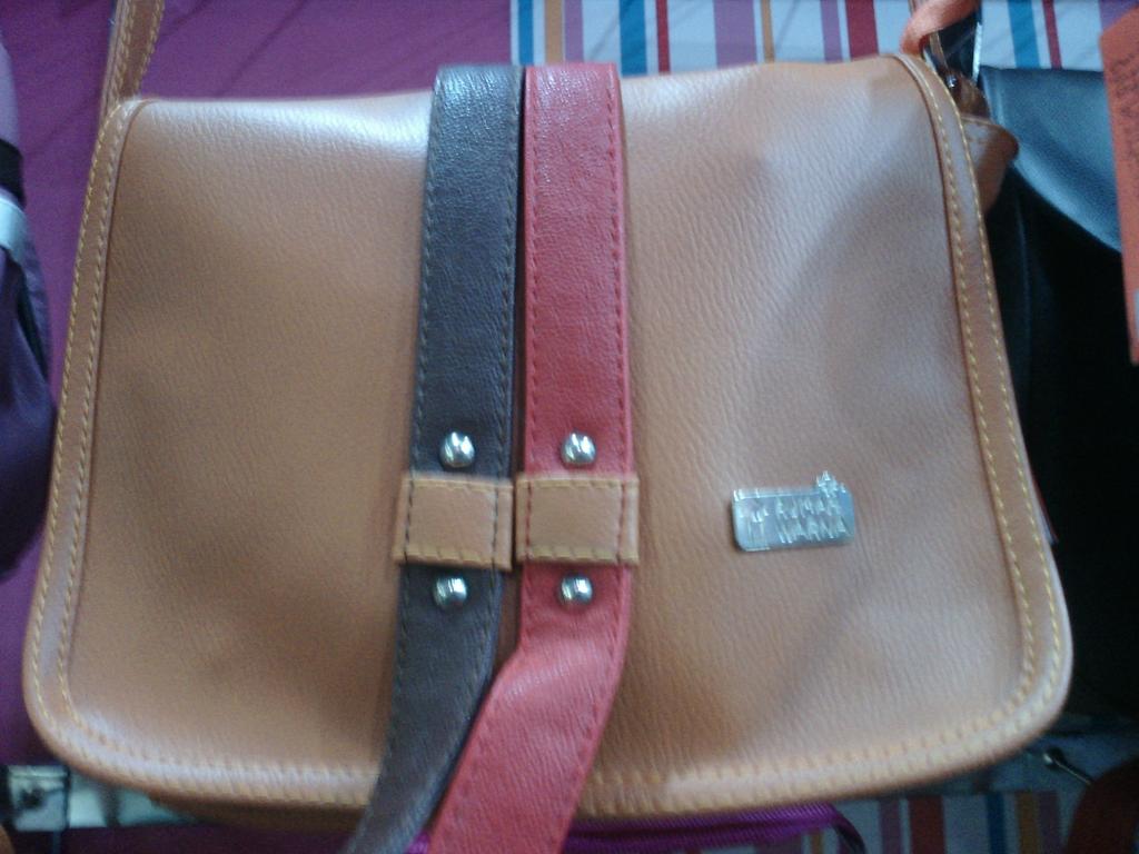 Hay Rw Lovers di gerai kami ada tas cantik tas Amaris harganya Rp.183.600