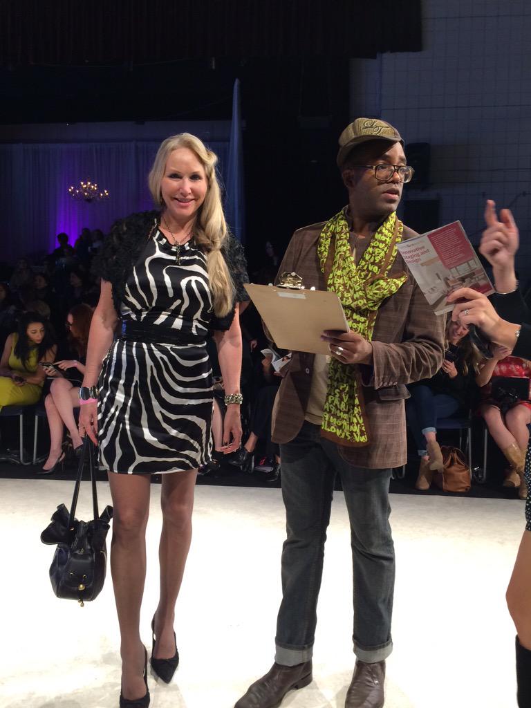 LifewithLeeta's tweet photo. #omyvfw @BLUSHvancouver @vanfashionweek #vfw2015 #greatsaturdaynight #beauty #innovation #fun #models #friends http://t.co/JG280pCMtC