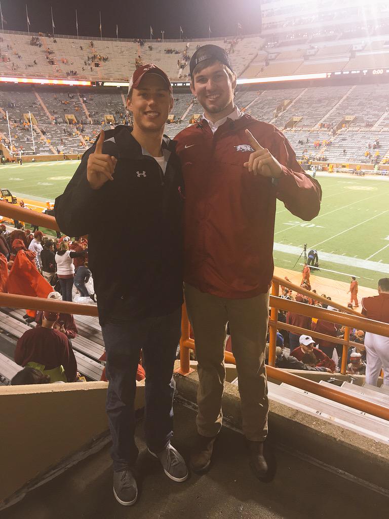 KyleKashuck's tweet photo. Pick a game. Pick a team. And win! #OUsportsAD #woopig! http://t.co/QffgRRsLN6