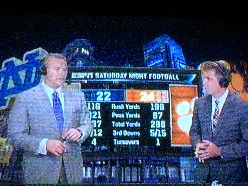 scorpiock8's tweet photo. Somebody getting fired for that! #broadcastswitcher #espn #sportscenter #abcsports #sorryDabbo #CLEMSONvsND #NDvsCLEM http://t.co/dfx6JLR4LH