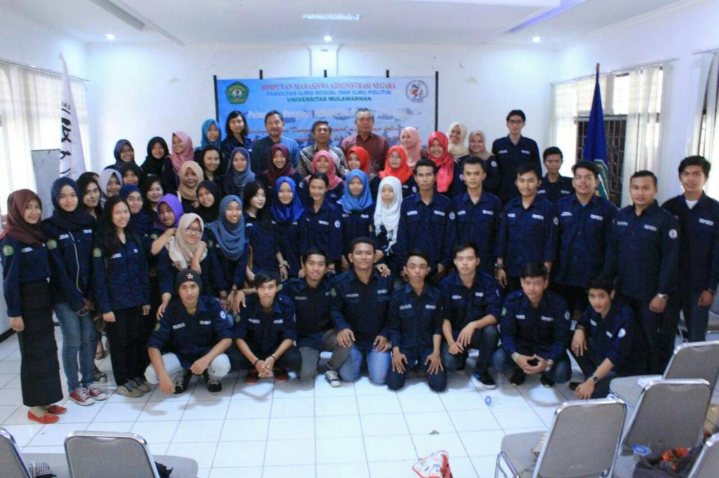 Himanega_Unmul's tweet photo. #bubuhan hebat itu bubuhan himanega brohhh
#pelantikan pengurus 2015-2016
#himanega jaya !!! http://t.co/Qa9zNL63at
