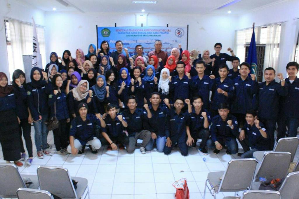 Himanega_Unmul's tweet photo. #bubuhan hebat itu bubuhan himanega brohhh
#pelantikan pengurus 2015-2016
#himanega jaya !!! http://t.co/Qa9zNL63at