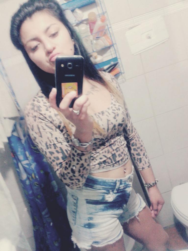 PaulaCamila_C's tweet photo. #Zonaaaa β₯ http://t.co/IP5CzZiPLt