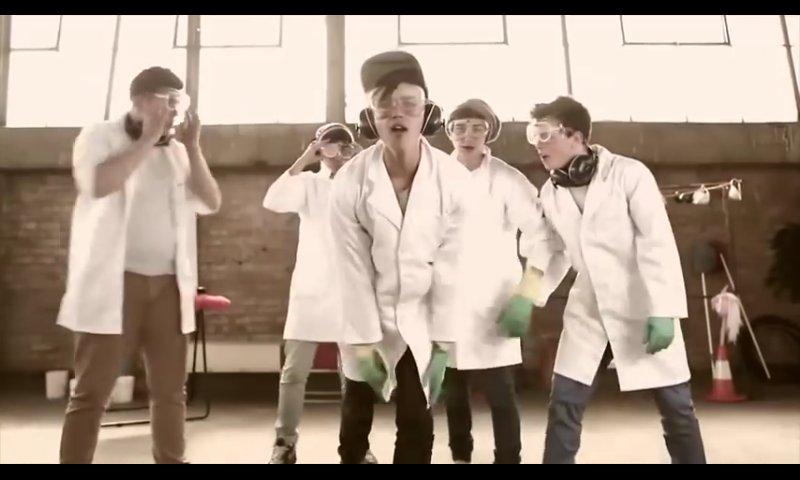 slumpgodsyre's tweet photo. The only @janoskians song (& music video) that ever made it to television.
#SetThisWorldOnFire http://t.co/Kzrkr4sX2x