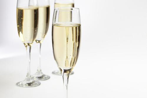 RT <a href="/alawine/">alawine</a>: 11 reasons you should be drinking Prosecco... MT <a href="/WineEnthusiast/">WineEnthusiast</a> enth.to/1VrtJMj  #wine