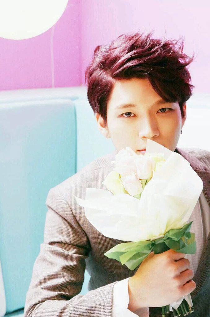 windyarsih's tweet photo. 내 오빠 ♡ @wowwh http://t.co/4UBCEmNhs2
