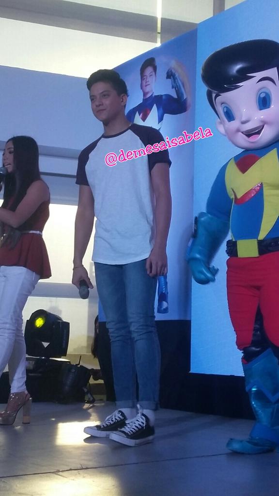 DemesaIsabela's tweet photo. Hihih πππ #SwiftMeetandGreet #MightyDaniel #SwiftMightMeaty #PSYThanksgivingDay http://t.co/EI8kj7u9iO