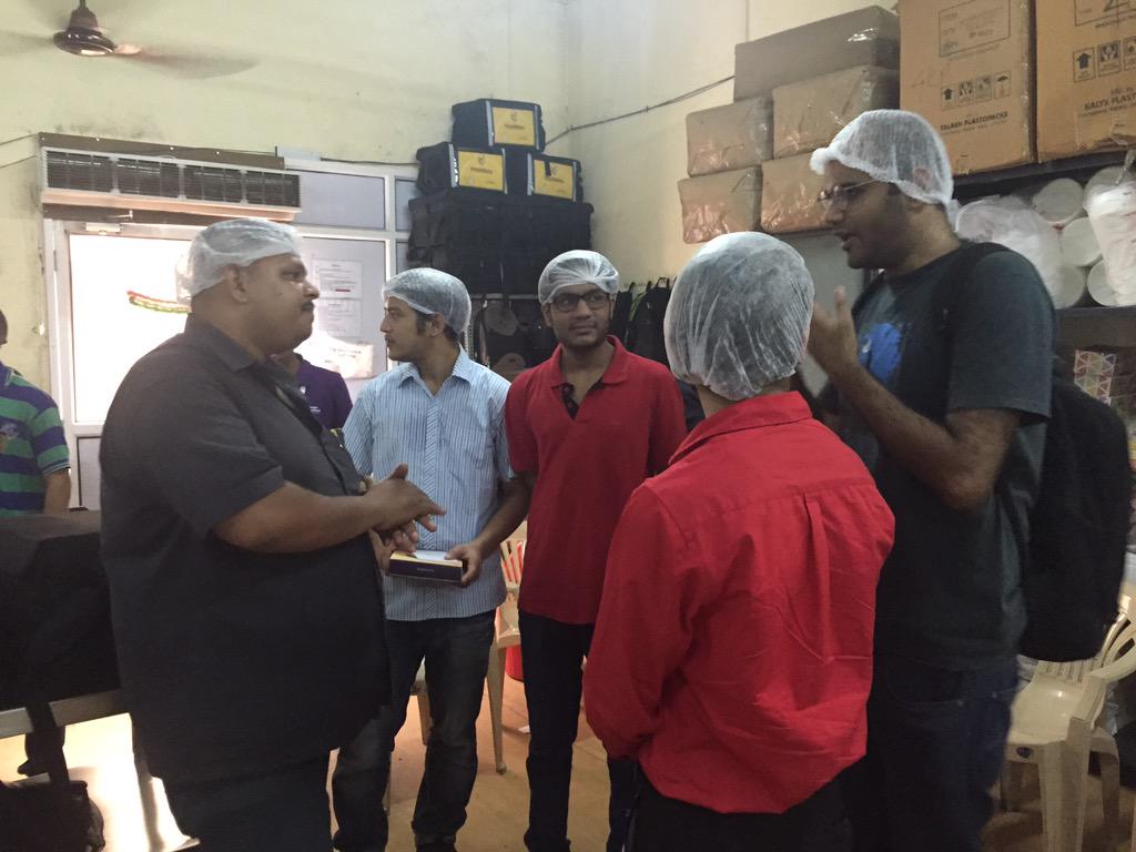 FreshMenuIndia's tweet photo. Live pictures - kitchen tour in Bombay. Food talks by the experts themselves #studentsfun #kitchentours http://t.co/yR2Pugxf98