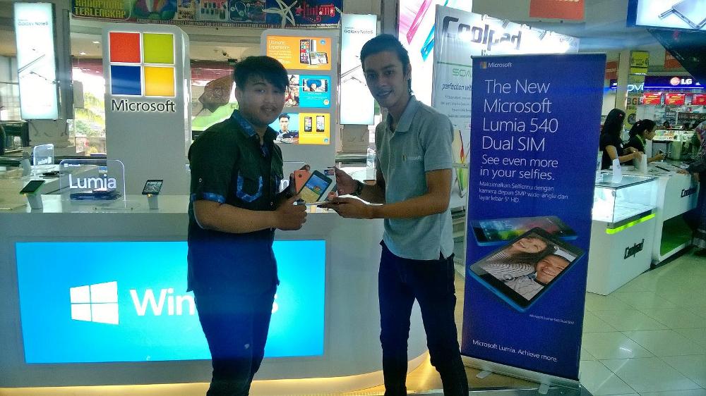 #MXZJogjatronik #Pemenang MXZ Indonesia Selfie Challange bulan Agustus 2015, Mendapatkan smartphone Lumia <a href="/joanda_mj/">muhammad joanda</a>
