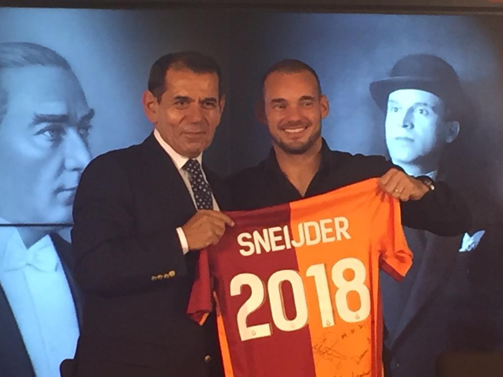 Wesley Sneijder stays at Galatasaray until 2018! #Sneijder2018