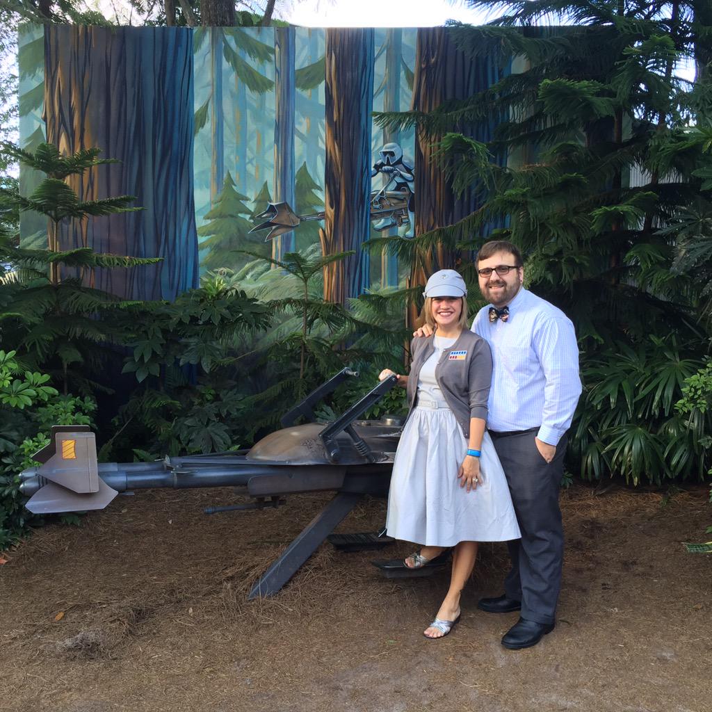 SeasWithMrsG's tweet photo. Loving dapper day! #DapperDayFall2015 #StarWars @DapperDay @LeoZombie @SarahSnitch @WaltDisneyWorld http://t.co/kIXZTPDGUl