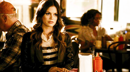 rtfavfemale's tweet photo. zoe hart / hart of dixie http://t.co/l0xx3QxCjt