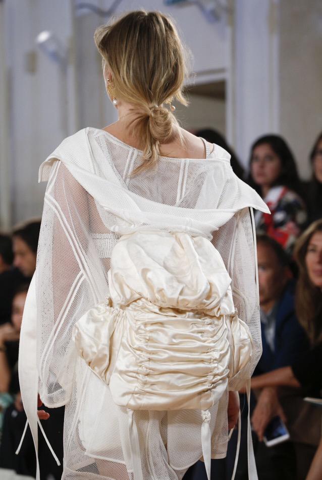 artoftheserpent's tweet photo. Balenciaga Spring 2016 RTW http://t.co/tMmz9AnObT