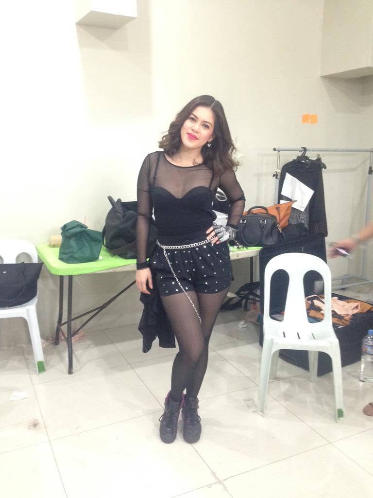 starmagicphils's tweet photo. Shaina ready na for Supah Dance #KAPAMILYAThankYou http://t.co/FJAY19ftWk
